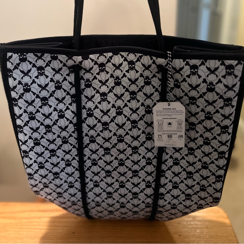 New with tags! - Prenelove tote bag, skull and crossbody pattern